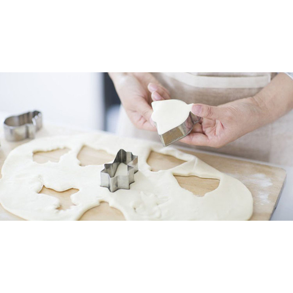 5 Pezzi Stampi per Biscotti a  - Baking Kitchen Diy recensione e prezzo